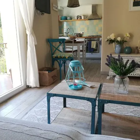 Romeo & Juliette Apartment